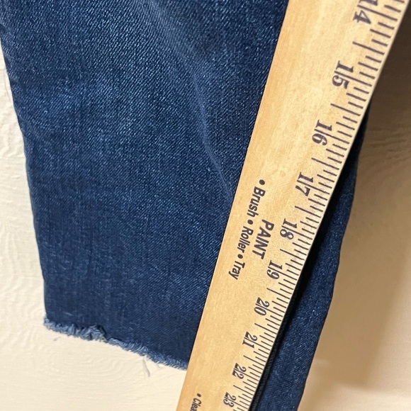 Loft The Super Soft Girlfriend Denim Jeans Raw Hem Distressed Size 30/10 - Picture 6 of 6